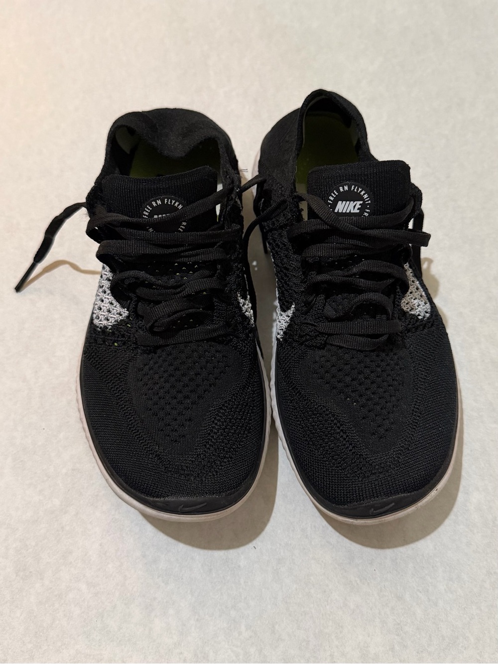 Women’s Nike Free Run Flyknit Shoes Size 7